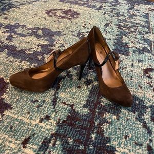 Worthington Suede & black patent heels